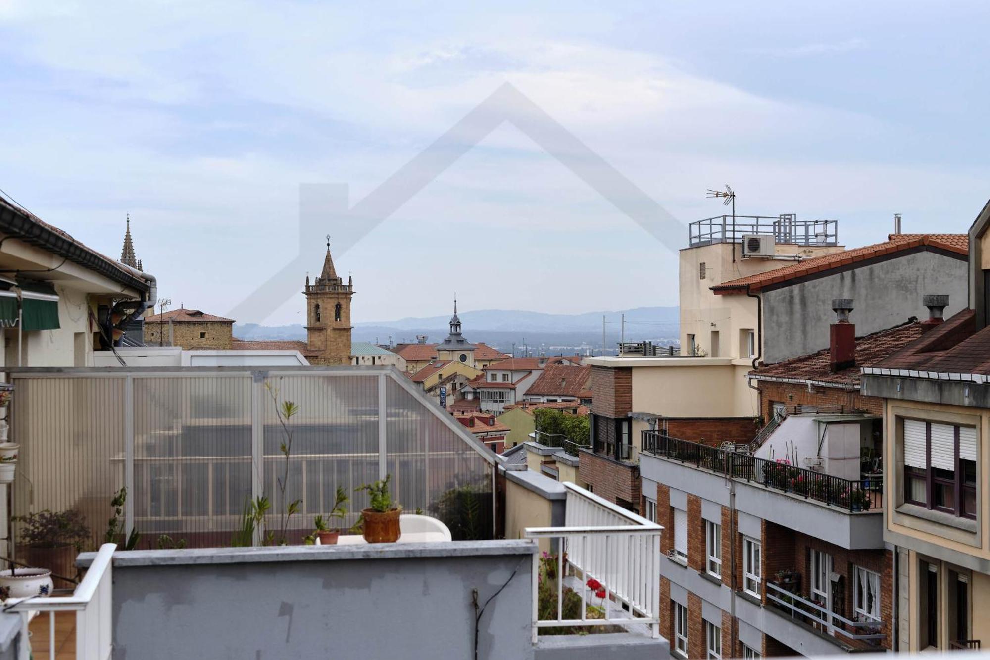 Atico Quintana I - Con Terraza, Vistas A La Ciudad, En El Centro, Con Wifi Y Garaje Leilighet Oviedo Eksteriør bilde