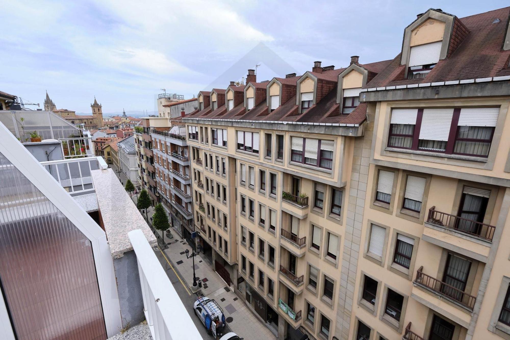 Atico Quintana I - Con Terraza, Vistas A La Ciudad, En El Centro, Con Wifi Y Garaje Leilighet Oviedo Eksteriør bilde